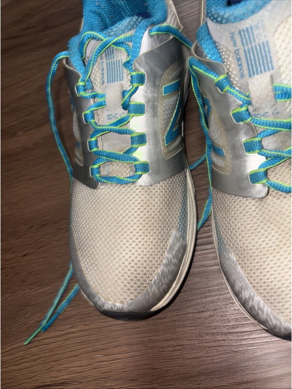 New Balance Women's Size 9 Sneakers Gery and Blue Shoes